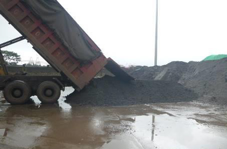 Cargo discharged to open stockyard